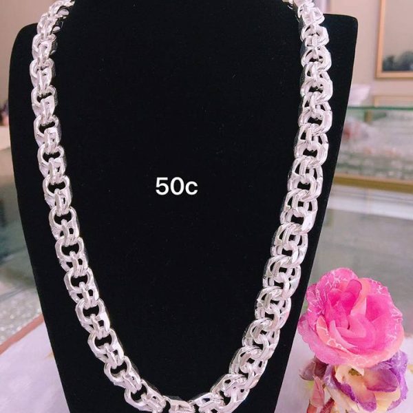 Dây Chuyền Bạc Cho Chàng Thể Hiện Cá Tính