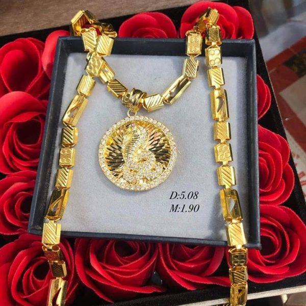 Vòng Vàng Mặt Rắn Chúa