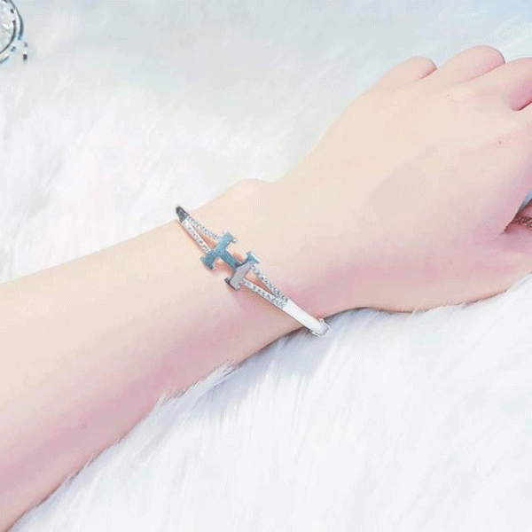 lắc tay bạc chữ H